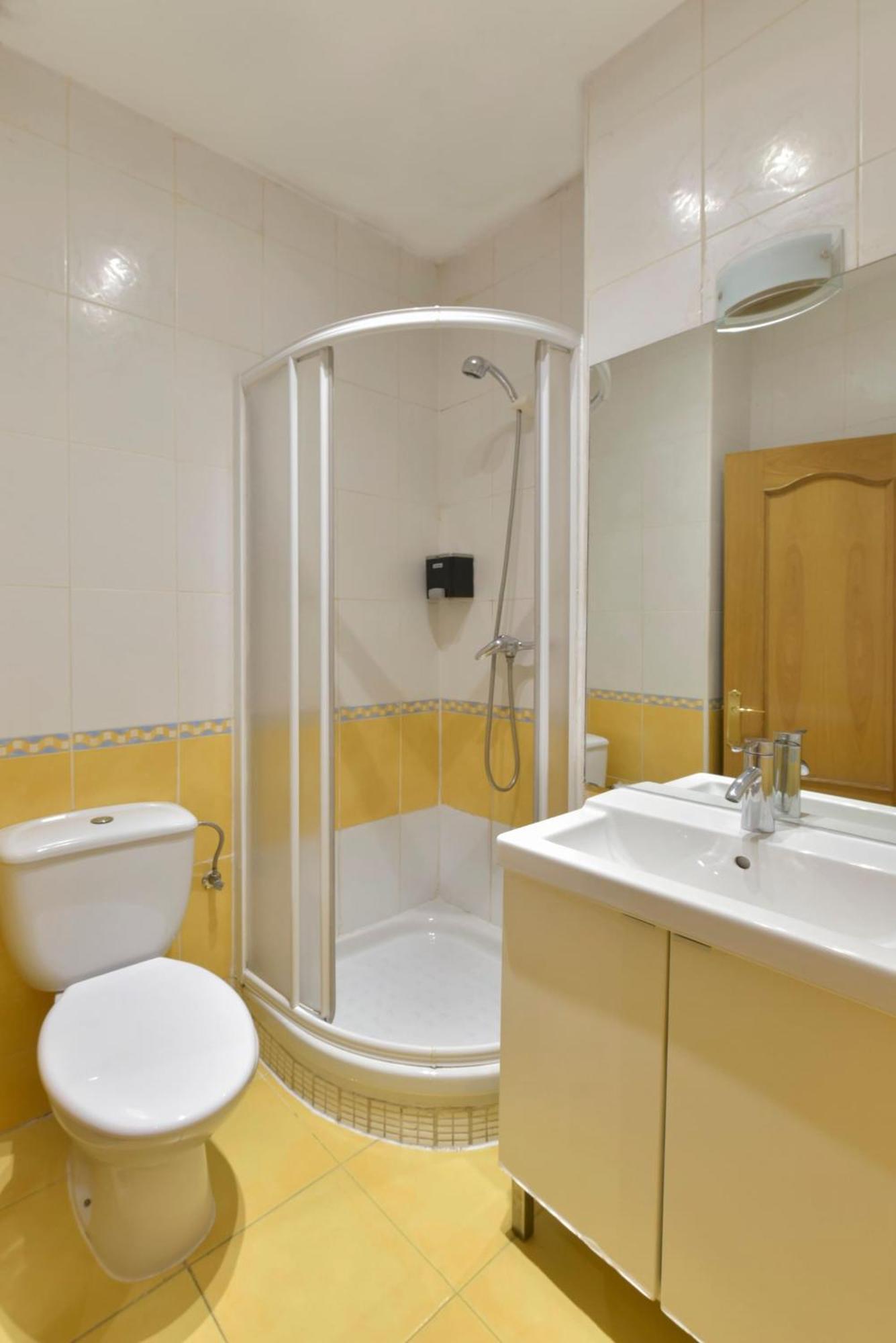 Apartamentos Day Madrid Luna Centro Gran Via Sol Malasana Eksteriør bilde
