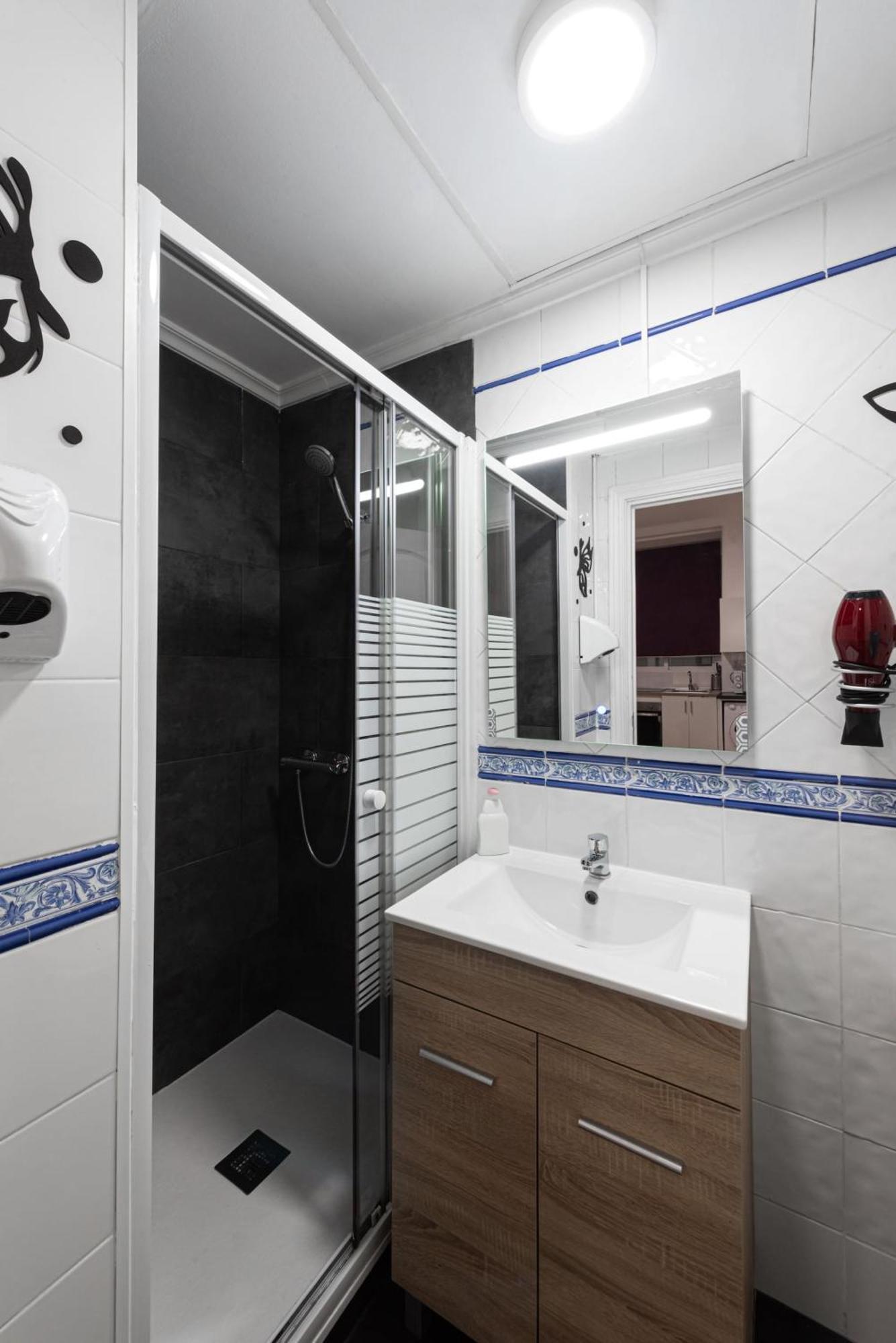 Apartamentos Day Madrid Luna Centro Gran Via Sol Malasana Eksteriør bilde