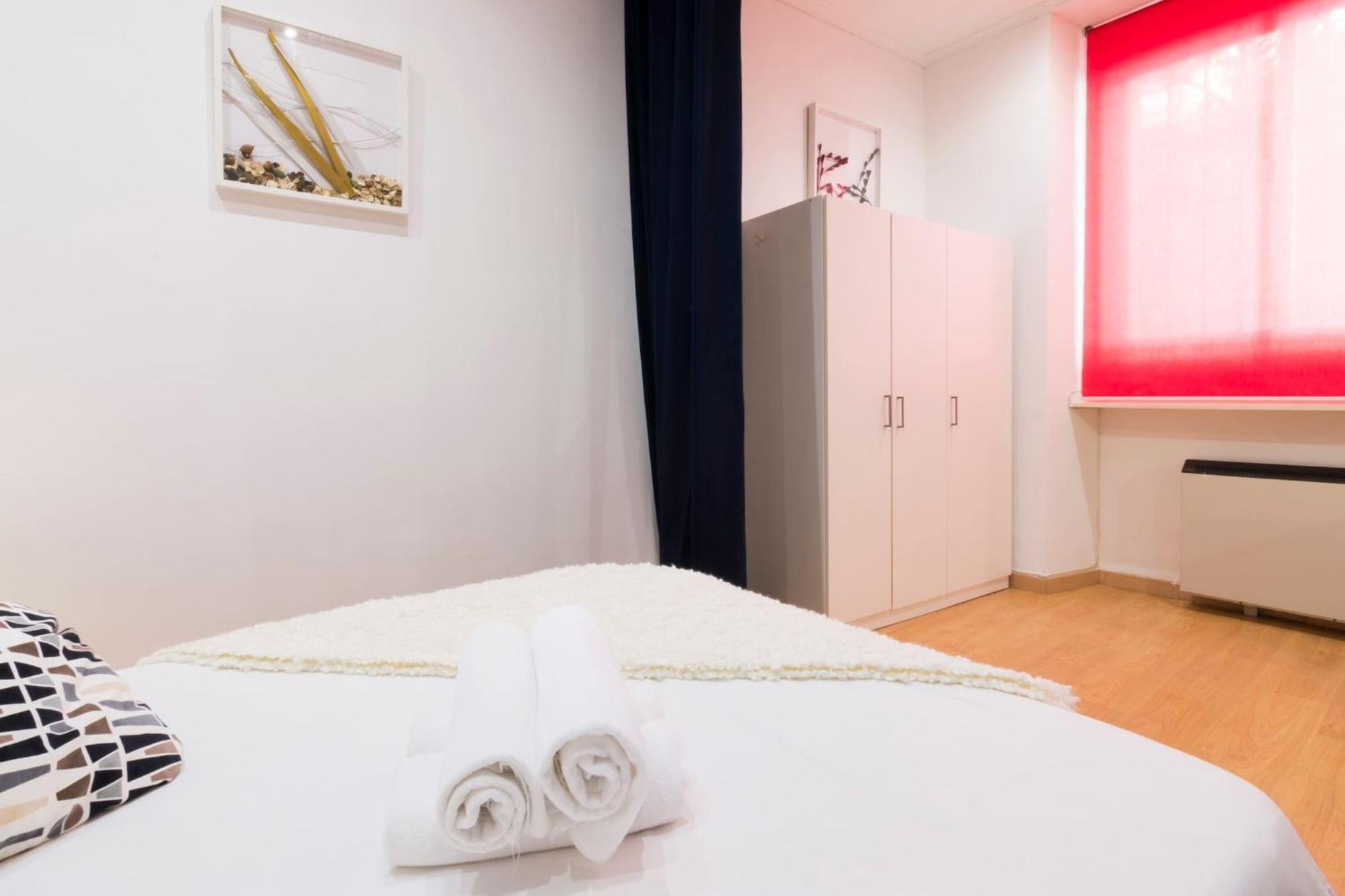 Apartamentos Day Madrid Luna Centro Gran Via Sol Malasana Eksteriør bilde