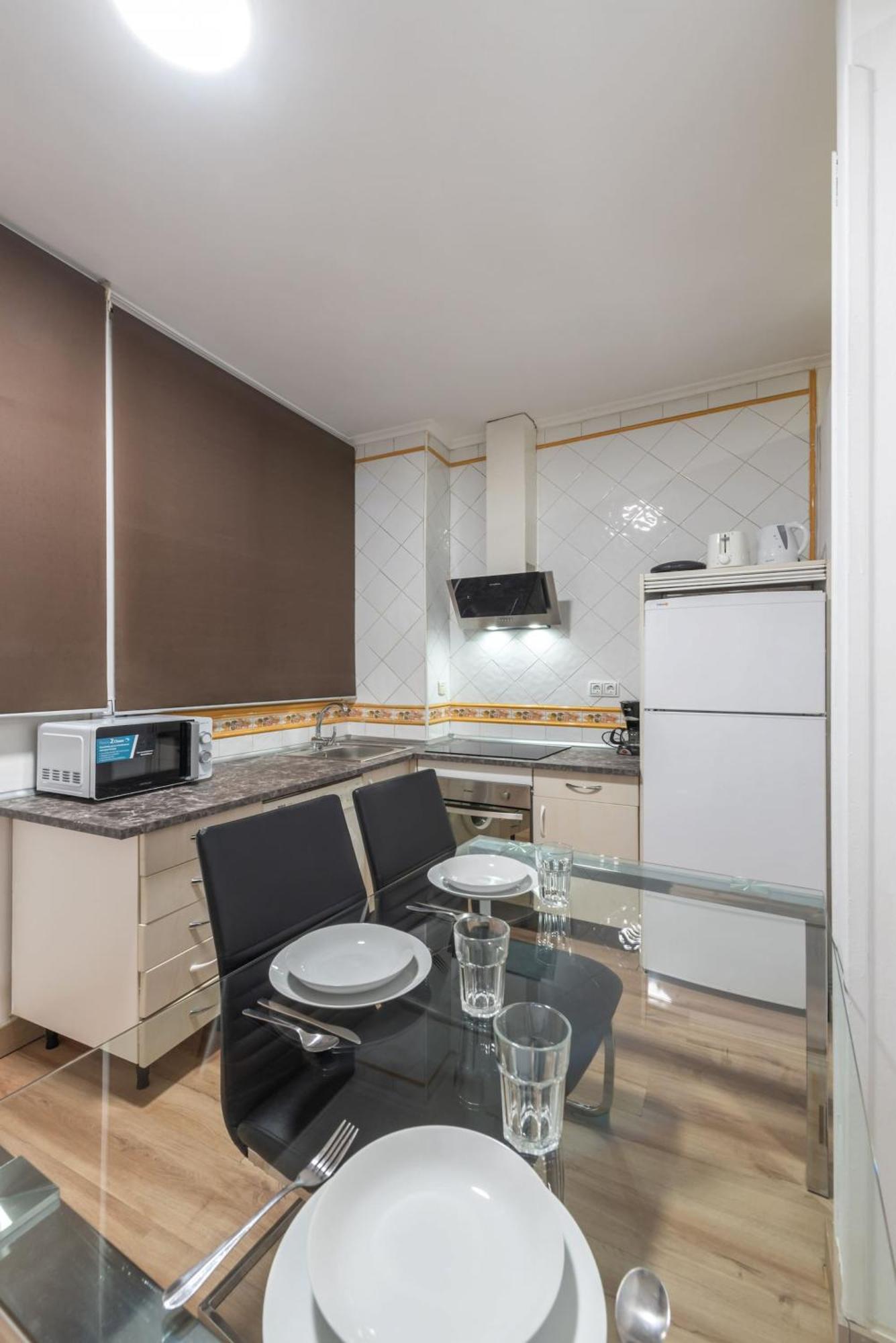 Apartamentos Day Madrid Luna Centro Gran Via Sol Malasana Eksteriør bilde