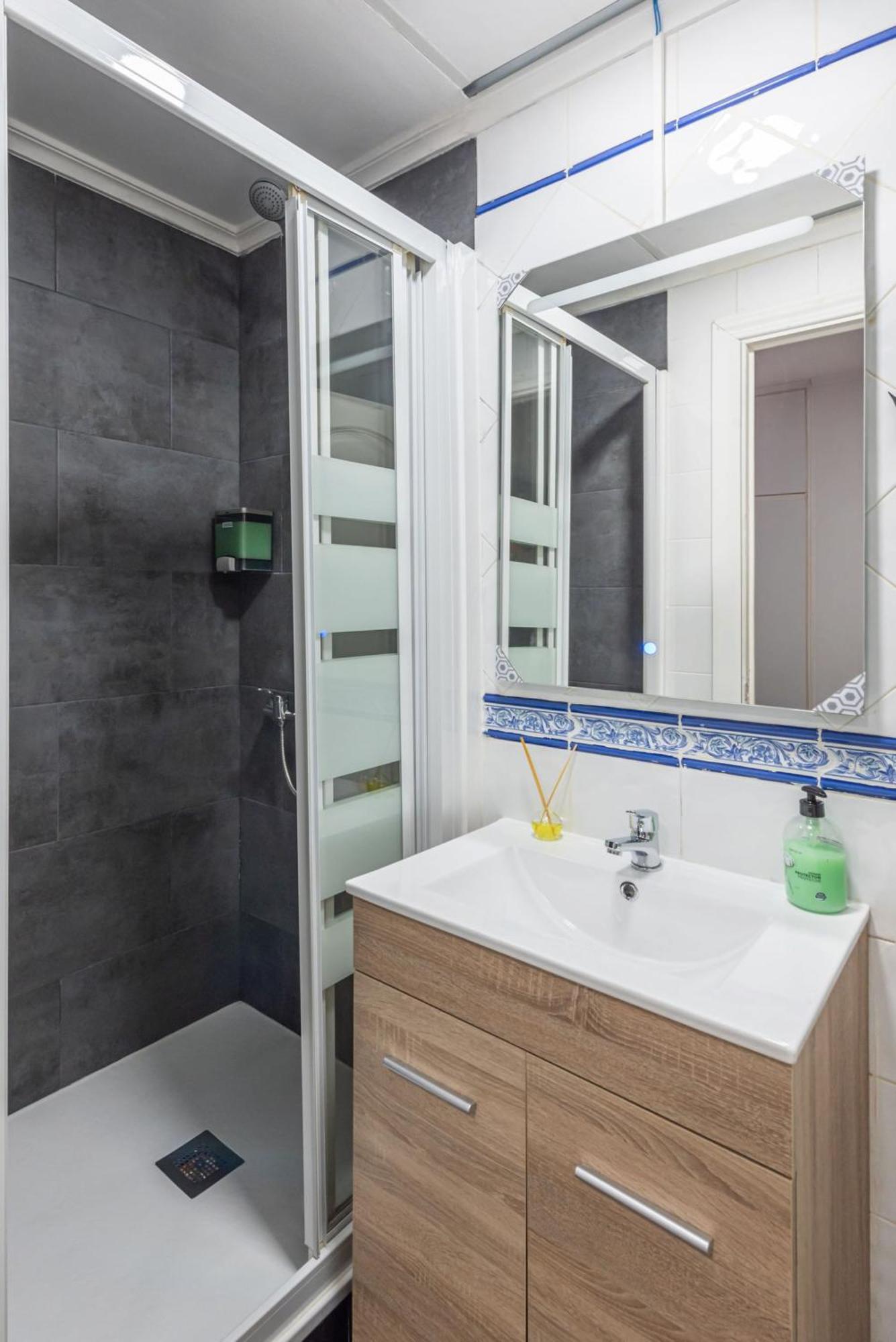 Apartamentos Day Madrid Luna Centro Gran Via Sol Malasana Eksteriør bilde